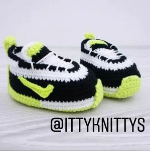 Baby And Newborn Crochet Sneakers Booties